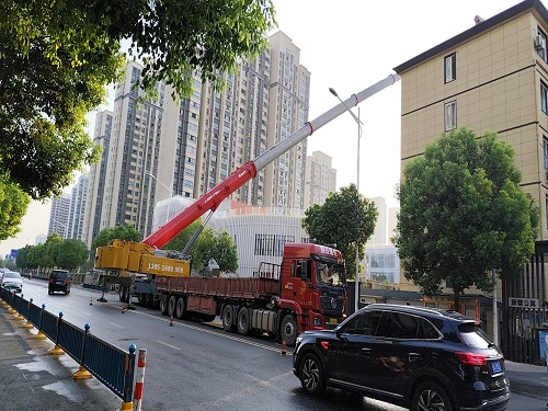 吊車(chē)租賃需要考察哪些事項(xiàng)？使用時(shí)需遵循什么規(guī)范要求？